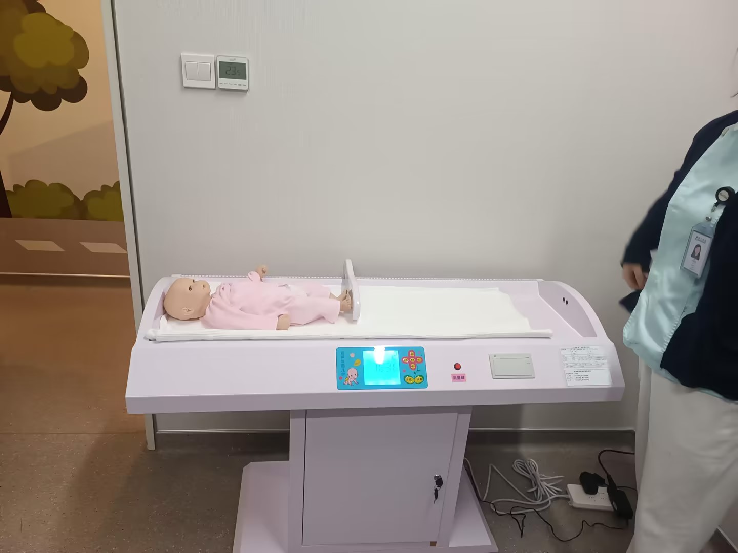 GK-W卧式婴幼儿身长体重测量仪在莱佛士医院完成装机