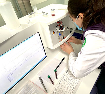 医用微量元素分析仪器生产厂家国康与西安市高陵区医院协作